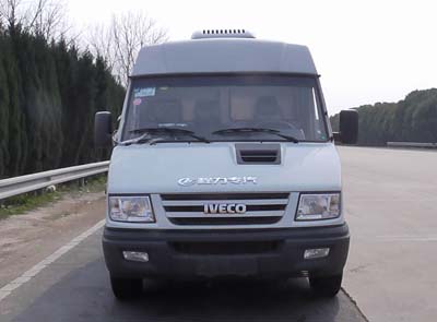 CLW5040XLCN5冷藏车燃油公告图片1