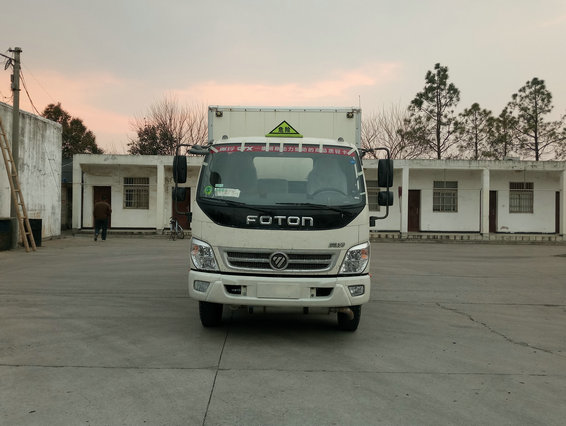 BJ5109XRQ-FA易燃气体厢式运输车燃油公告图片1