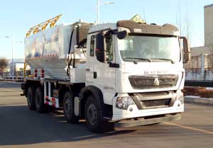 SXH5312THLC2现场混装粒状铵油炸药车燃油公告图片2