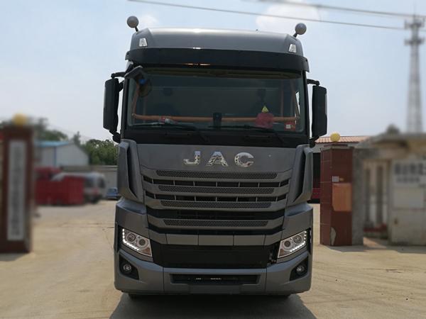 HFC4252P13K8E33S8QV牵引汽车燃油公告图片1