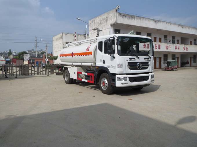 SLS5181GYYE5X运油车燃油公告图片2