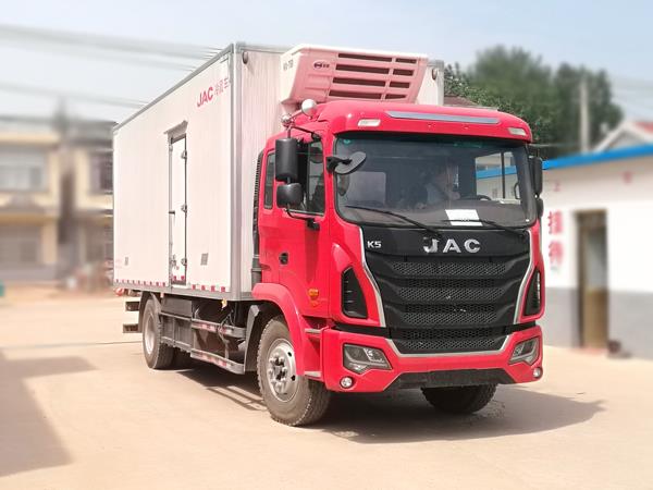 HFC5181XLCP3K3A57V冷藏车燃油公告图片2