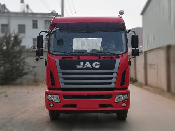HFC4181P3K3A35S2V牵引汽车燃油公告图片1