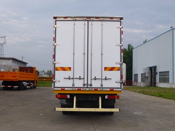 BJ5252XLC-AC冷藏车燃油公告扩展图片5