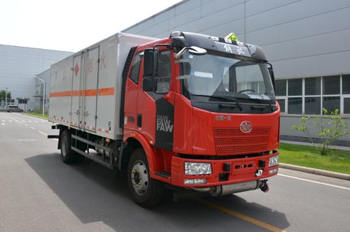 BJQ5161XQY爆破器材运输车燃油公告图片2