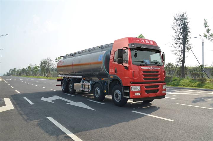 QXC5310GYYA1铝合金运油车燃油公告图片2