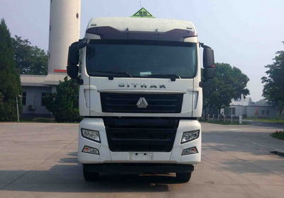 ZZ4256V324HE1W牵引汽车燃油公告图片1