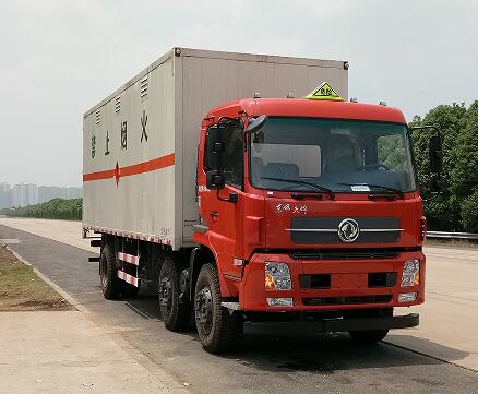 DFH5250XRQBXV易燃气体厢式运输车燃油公告图片2