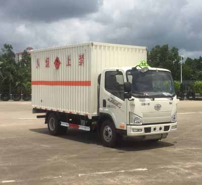 CA5045XRQP40K17L1E5A84易燃气体厢式运输车燃油公告图片2