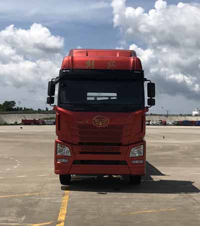 CA4250P26K15T1E5A80平头柴油牵引车燃油公告图片1