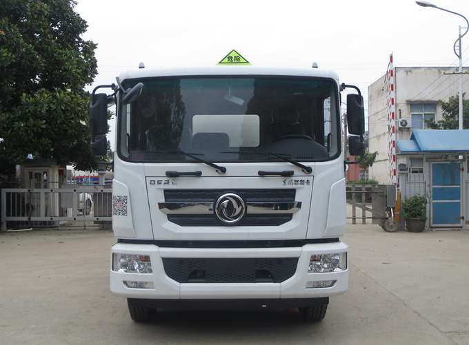 SLS5183GYYE5X运油车燃油公告图片1