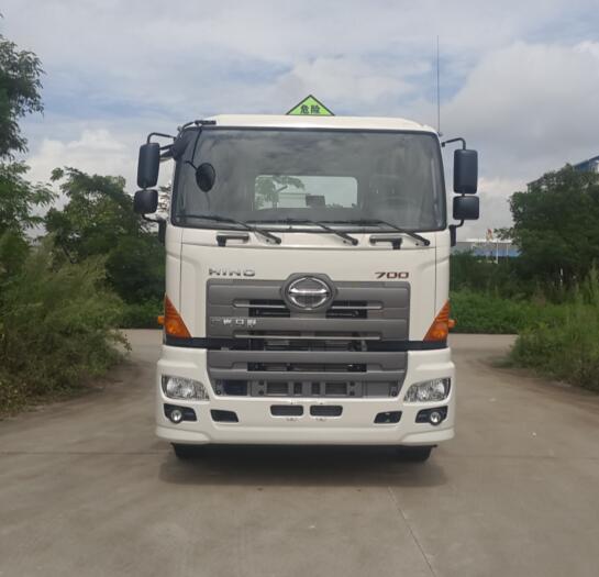 YC4250SS2PL5W危险品牵引汽车燃油公告图片1