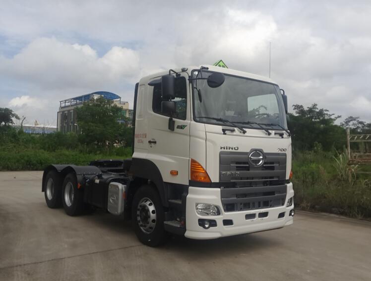 YC4250SS2PL5W危险品牵引汽车燃油公告图片2