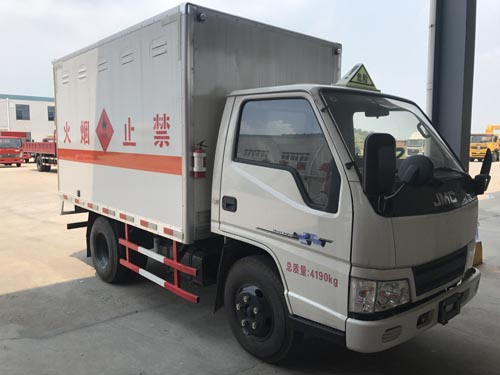 SCS5041XRYJX易燃液体厢式运输车燃油公告图片2