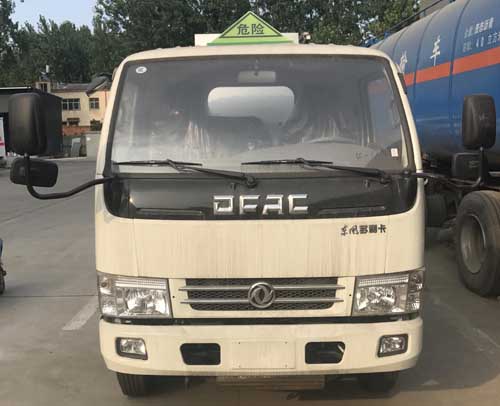 SCS5072GRYEQ易燃液体罐式运输车燃油公告图片1
