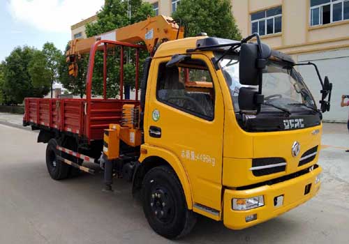 SCS5040JSQEQ随车起重运输车燃油公告图片2