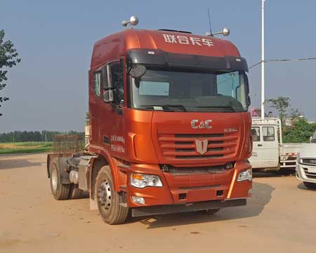 QCC4182D651-1牵引汽车燃油公告图片2