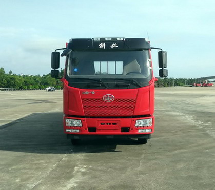 CA1180P62K1L4E5平头柴油载货汽车燃油公告图片1