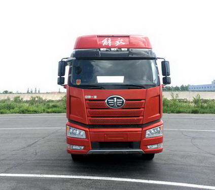 CA4250P63K2T1E5平头柴油半挂牵引汽车燃油公告图片1