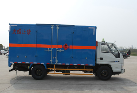 JMT5040XRQXGA2易燃气体厢式运输车燃油公告扩展图片2