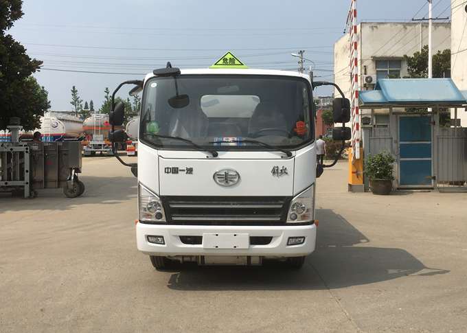 SLS5071GJYC5V加油车燃油公告图片1