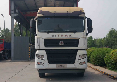 ZZ4256V324HE1BX牵引汽车燃油公告图片1
