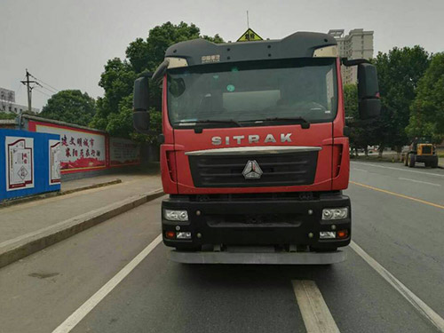 SGZ5320GRYZZ5C5铝合金易燃液体罐式运输车燃油公告图片1