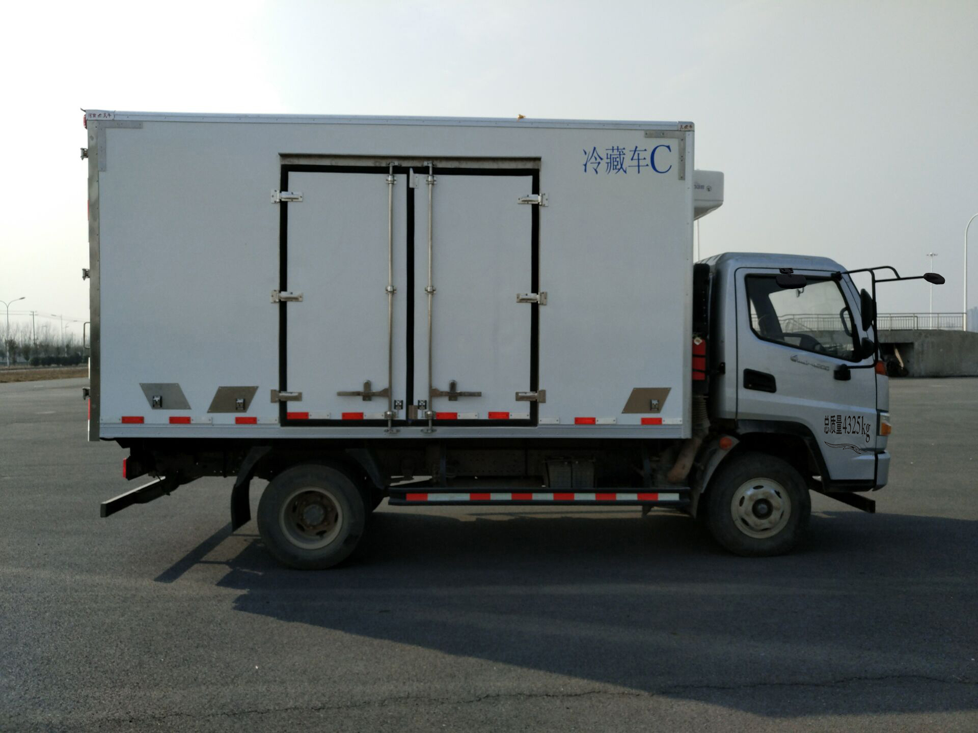 SQR5042XLCH02D冷藏车燃油公告扩展图片3