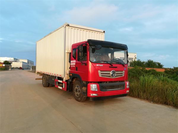 EQ5168XYKLV1翼开启厢式车燃油公告图片2