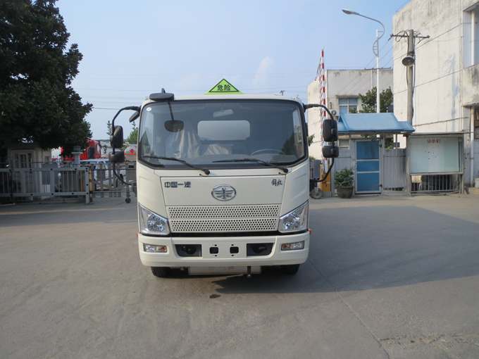 SLS5120GJYC5V加油车燃油公告图片1
