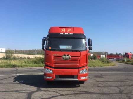 CA4250P63K2T1E5平头柴油半挂牵引汽车燃油公告图片1