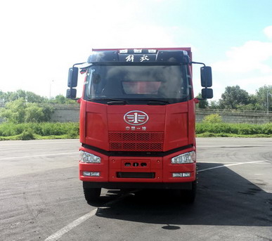CA3310P63K1L1T4E5平头柴油自卸汽车燃油公告图片1