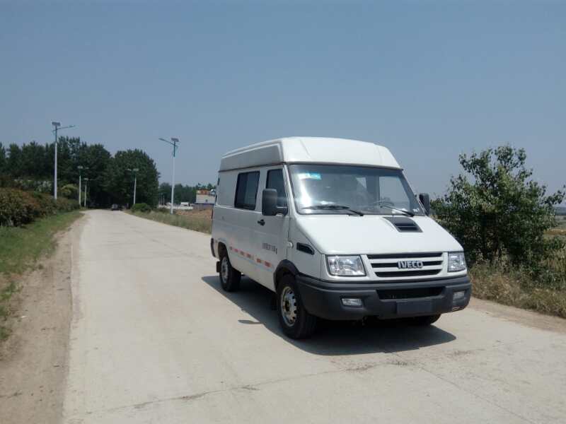 NJ5045XXYQ2A-1厢式运输车燃油公告图片2