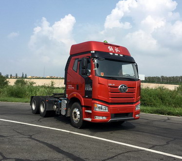 CA4250P66K24T1A1E5Z危险品运输半挂牵引车燃油公告图片2