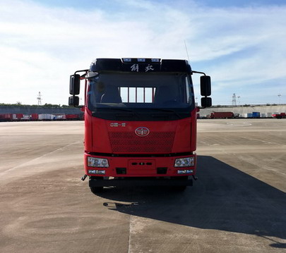 CA1180P62K1L4E5平头柴油载货汽车燃油公告图片1