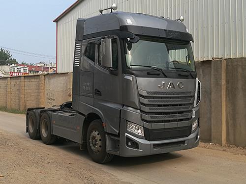 HFC4252P13K7E33S7V牵引汽车燃油公告图片2