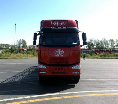 CA5250CCYP63K1L6T3E5仓栅式运输车燃油公告图片1