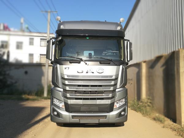 HFC4252P13K8E33S3QV牵引汽车燃油公告图片1