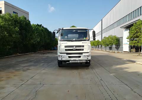 CLQ5180GYY5LZA铝合金运油车燃油公告图片1