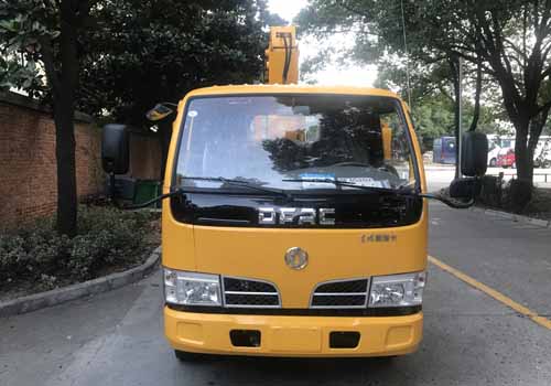 SCS5041JSQEQ随车起重运输车燃油公告图片1