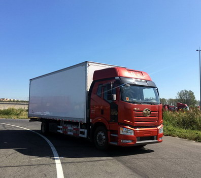 CA5180XXYP66K2L7E5厢式运输车（牵引货车）燃油公告图片2