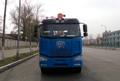 SYG5250JSQ5随车起重运输车燃油公告图片1