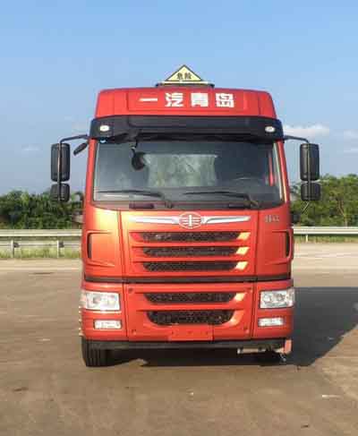 CA4255P1K2T1E5A80危险品运输半挂牵引车燃油公告图片1