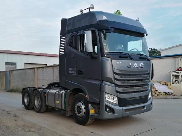 HFC4252P13K8E33S7QV危险品牵引车燃油公告图片2