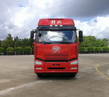 CA4250P66K24T1AE5平头柴油半挂牵引汽车燃油公告图片1