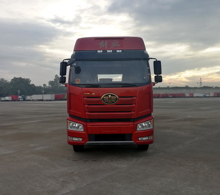CA4250P66K25T1A1E5平头柴油半挂牵引汽车燃油公告图片1
