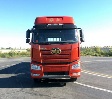 CA4250P66K2T1E5平头柴油半挂牵引汽车燃油公告图片1