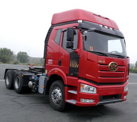 CA4250P66K2T1E5平头柴油半挂牵引汽车燃油公告图片2