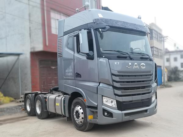 HFC4252P13K7E33S7V牵引汽车燃油公告图片2
