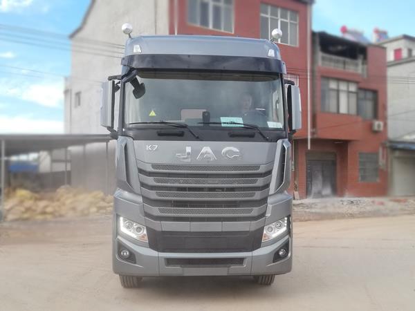 HFC4252P13K8E33S8QV牵引汽车燃油公告图片1